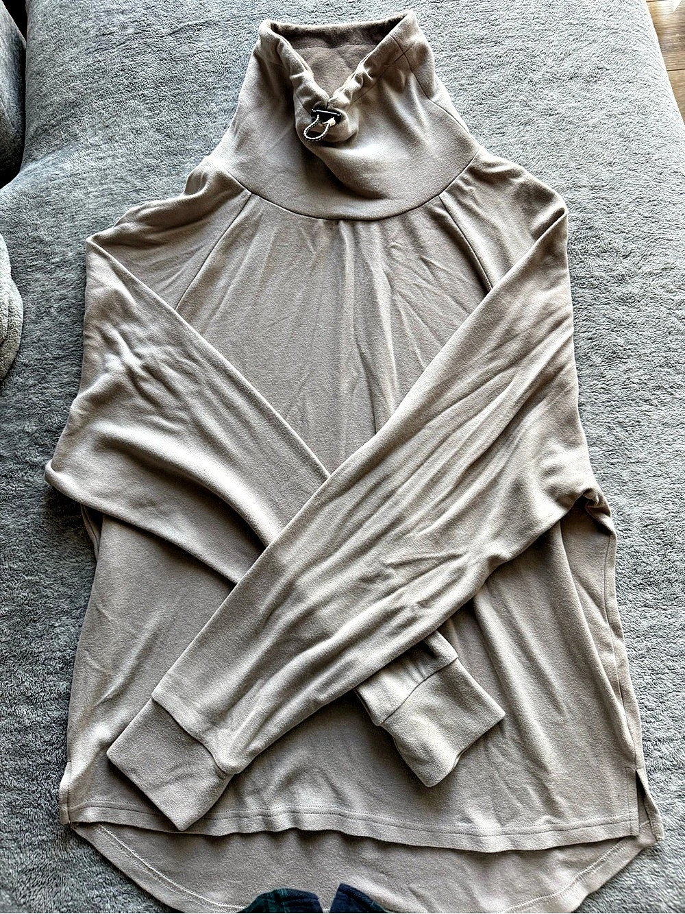 Varley Women's Long Sleeve Tunic in Beige Like New